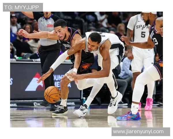 文班亚马低迷吞赛季首败！14中4仅9分9板4帽 6失误4犯规提前投降